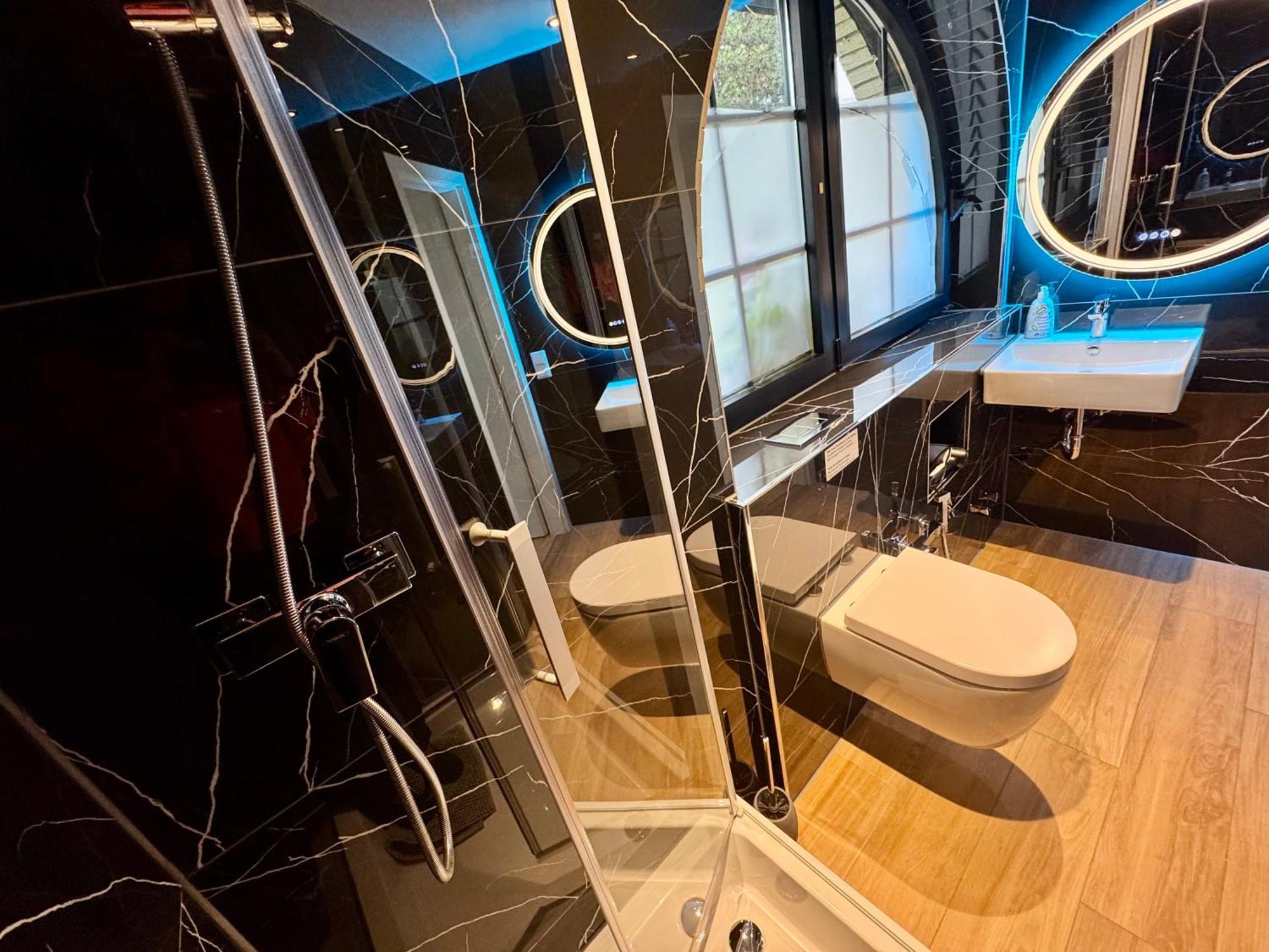 Villa Orchard Frankfurt Kriftel Экстерьер фото